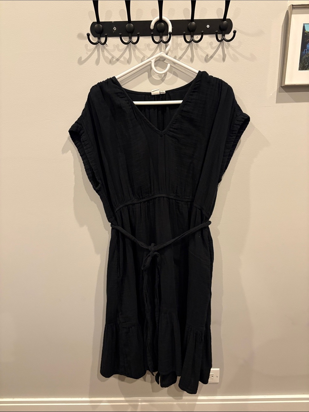 GAP Black V-Neck Tie-Waist Midi Dress